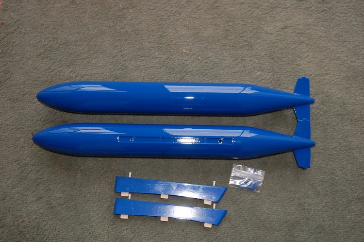 PC-21 Wing Tanks (Blue) - Click Image to Close